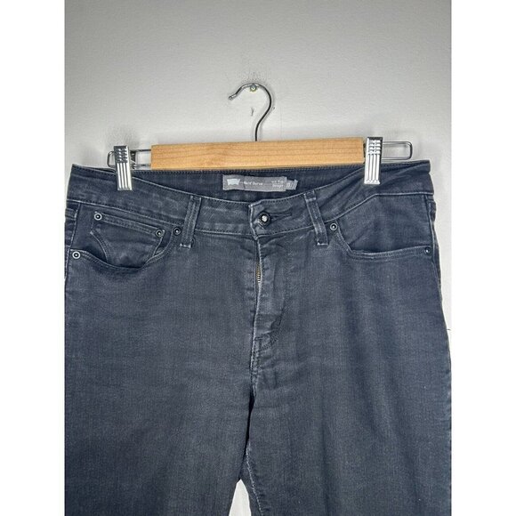 Levi's Women's Bold Curve Black Denim Mid Rise Straight Jeans Size 10/30 - Picture 3 of 10